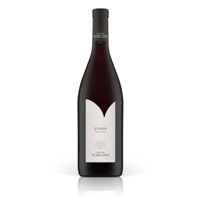 Vino rosso schiava scura cantina Toblino