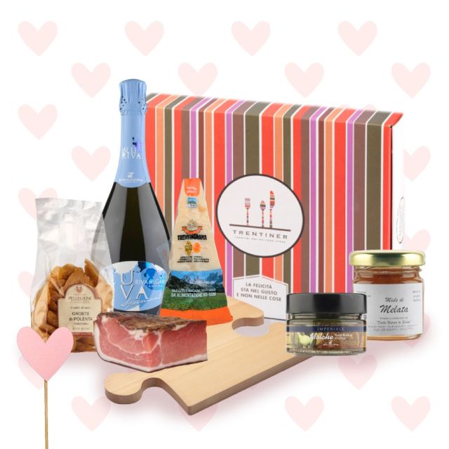 box aperitivo per due con prodotti tipici trentini idea regalo San Valentino